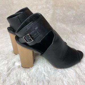 Simply Vera Black Chunky Heel